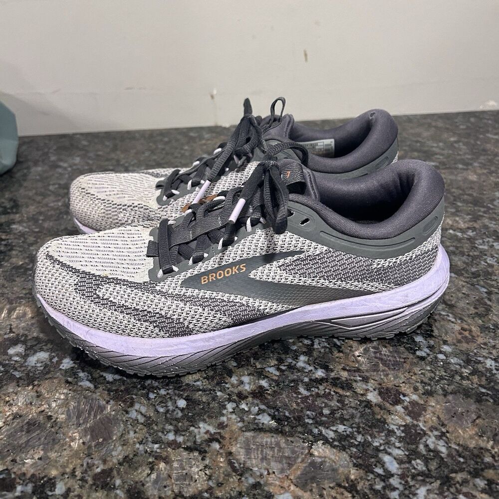Brooks Sneakers Womens 7 B Revel 7 1204241B522 Gray Running Athletic Shoes